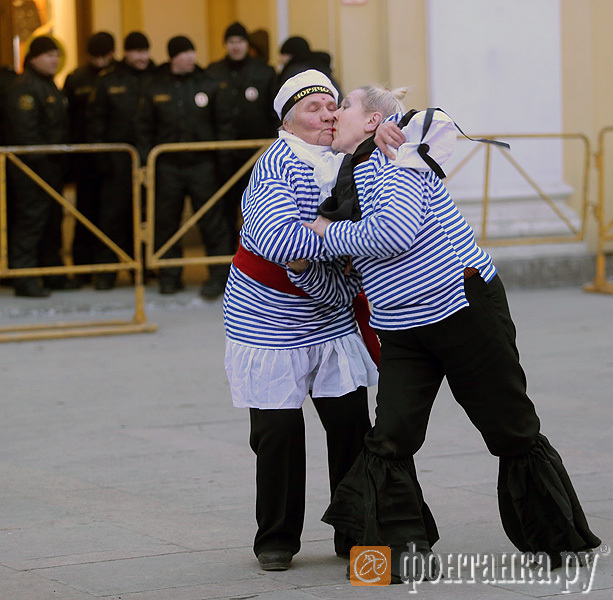 танцы вместо митинга 2013 год